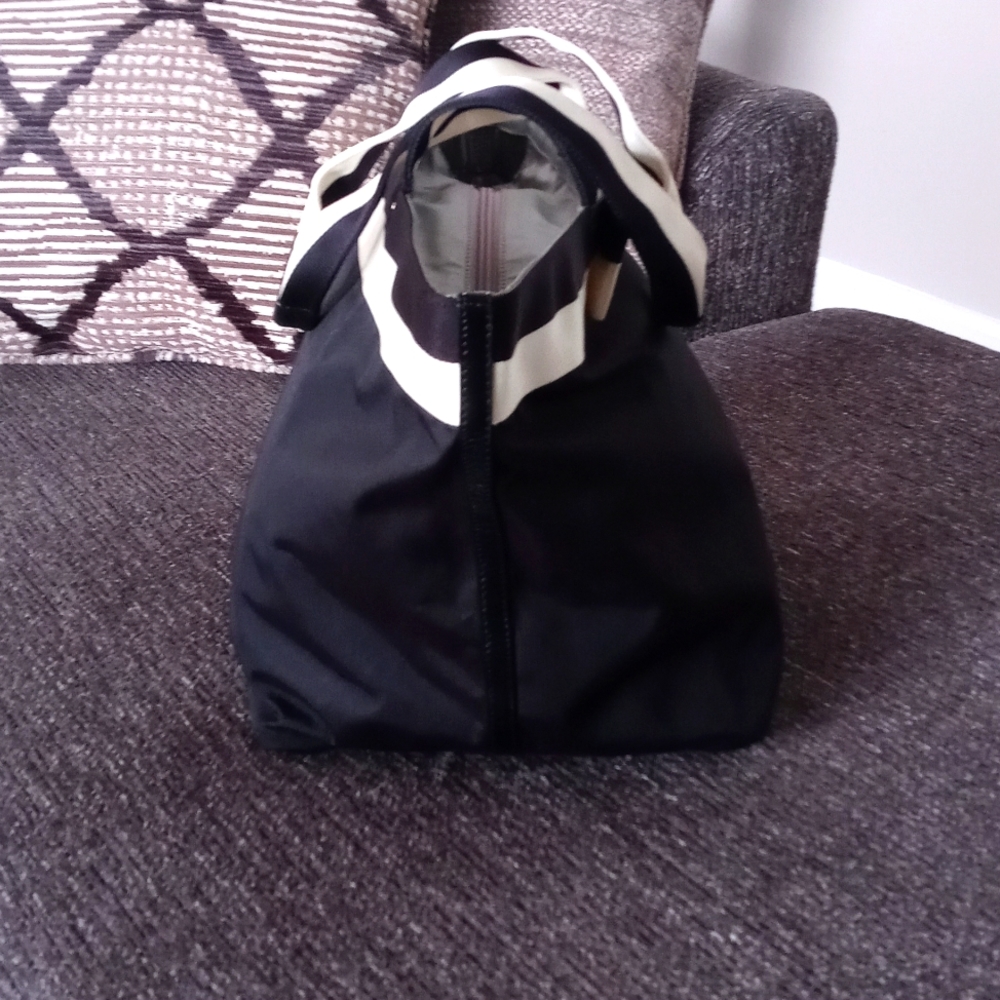 🆕/HTF 🎹Kate Spade🎹 - Barrow Street Garri Tote - Picture 5 of 14
